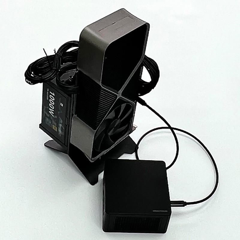 eGPU adapter ADT UT4G-BK8 PCIe 3.0 x16 USB4 | Thunderbolt macOS, Windows 40 Gb/s stand