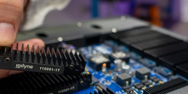 iodyne Pro Data - potężny i szybki zewnętrzny napęd RAID NVMe